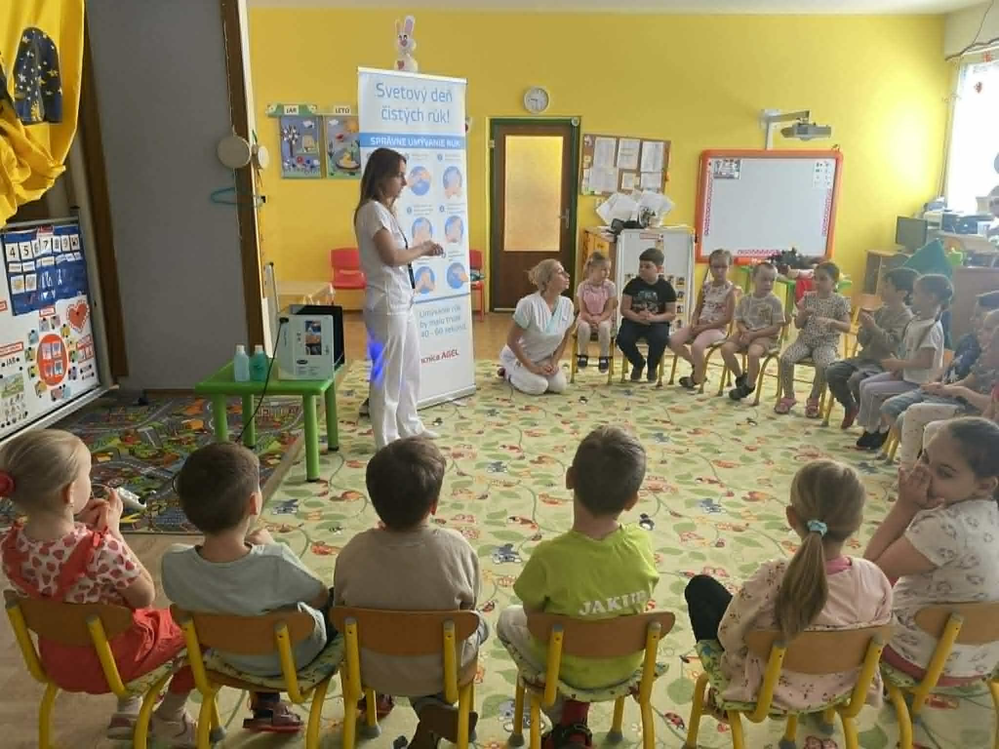 ČR